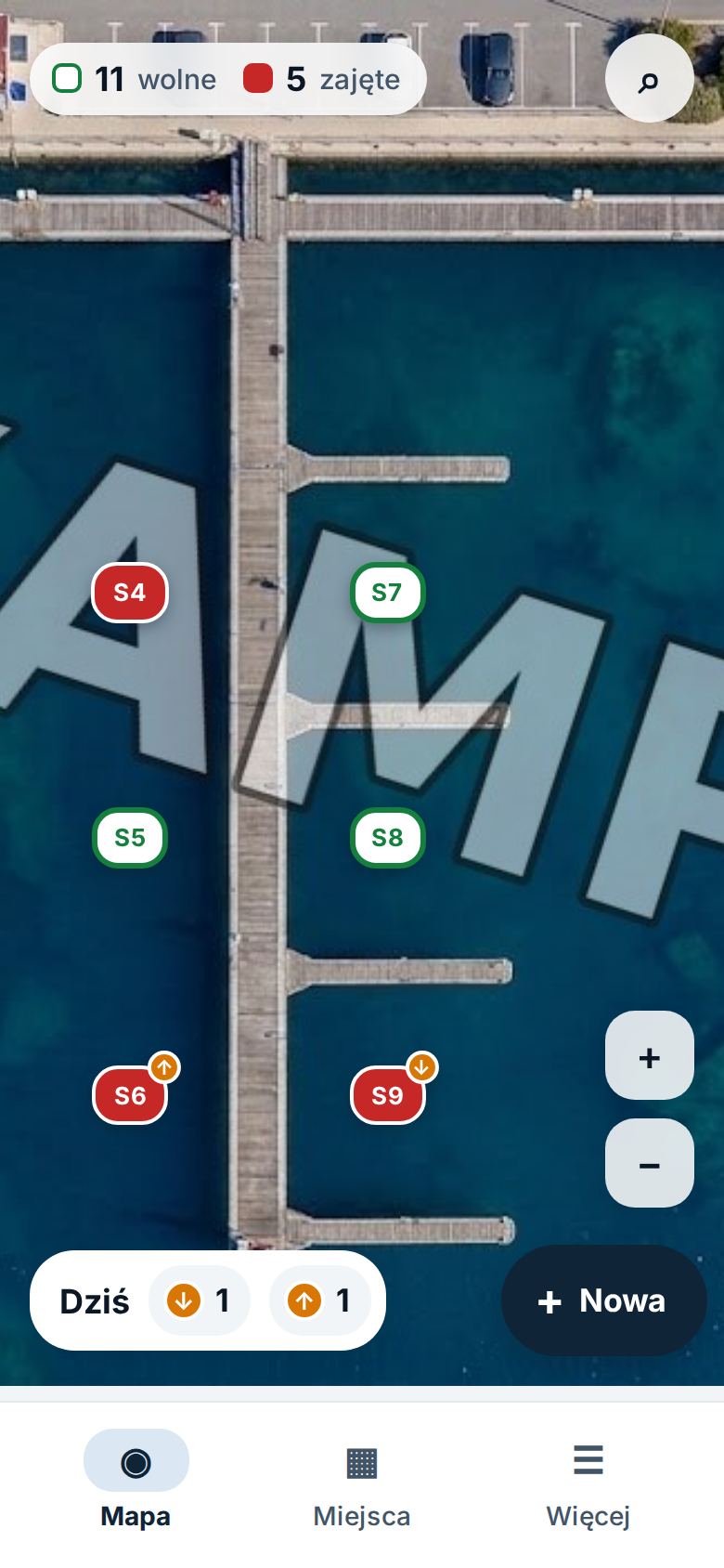 Panel bosmana: mapa mariny z wolnymi i zajętymi miejscami